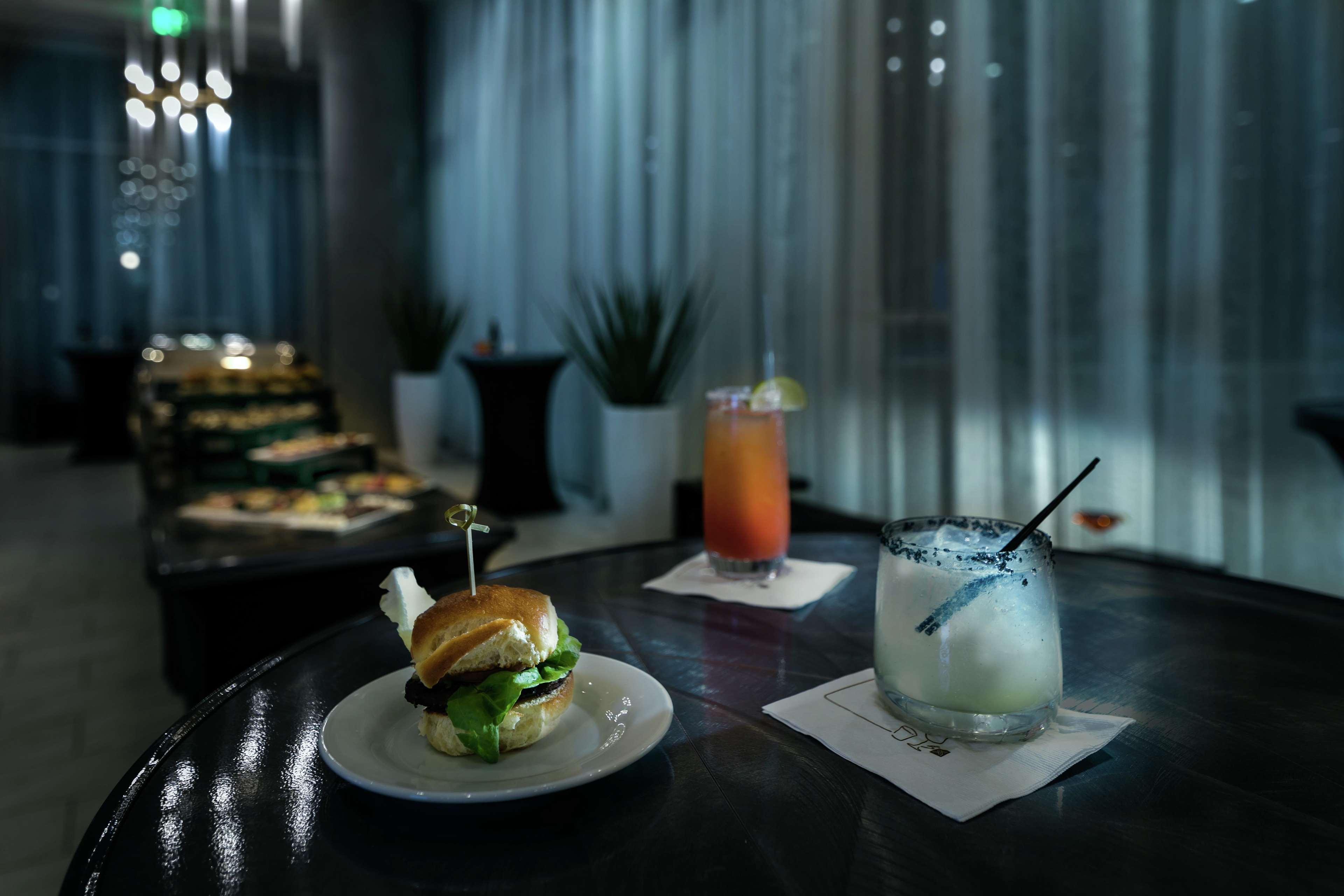 Hilton Garden Inn Seattle Bellevue Downtown, Wa Ngoại thất bức ảnh