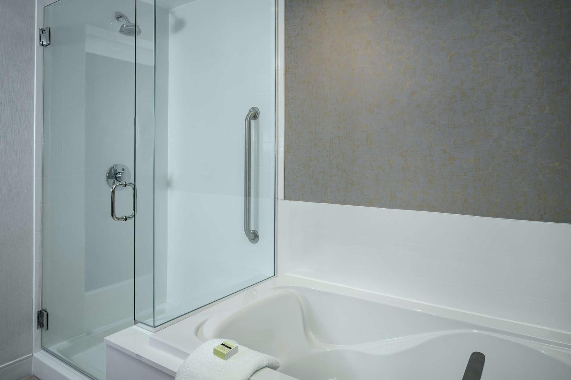 Hilton Garden Inn Seattle Bellevue Downtown, Wa Ngoại thất bức ảnh